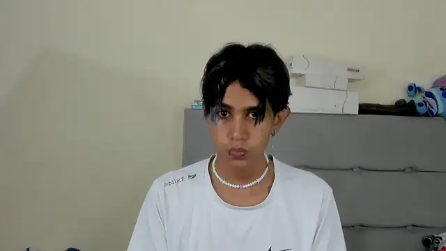 Snapshot of andrew_uwu_ chatting on 07.04.26 andrew uwu online show from 07.04.26