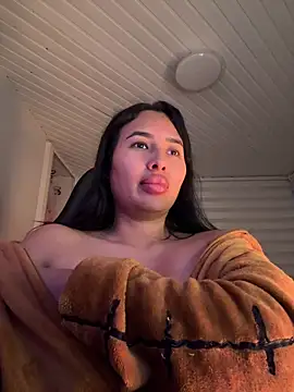 Anily Lovely online show from 04.30.26