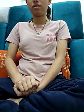 Snapshot of Aleena_Rai chatting on 02.16.25 Aleena Rai online show from 02.16.25