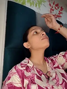 Snapshot of Aleena_Rai chatting on 09.13.25 Aleena Rai online show from 09.13.25