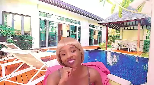 Snapshot of EbonyCreamy69 chatting on 02.11.25 EbonyCreamy69 online show from 02.11.25