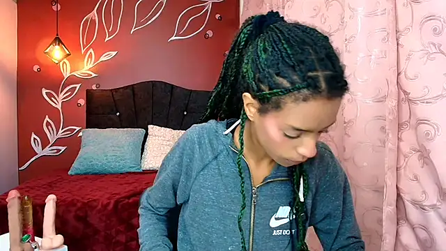 Zia Green online show from 01.13.25