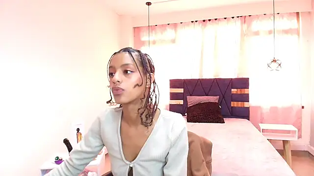 Zia Green online show from 02.04.25