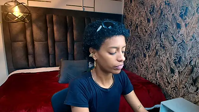 Snapshot of Zia_Green chatting on 05.15.26 Zia Green online show from 05.15.26
