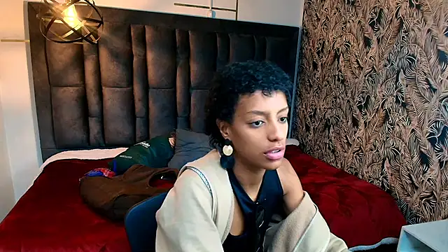 Snapshot of Zia_Green chatting on 05.20.26 Zia Green online show from 05.20.26