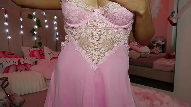 Snapshot of tammylee_ chatting on 10.23.25 tammylee online show from 10.23.25