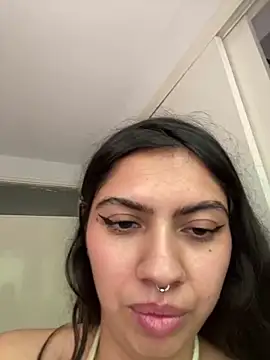 Snapshot of Argentiiniita chatting on 12.17.24 Argentiiniita online show from 12.17.24