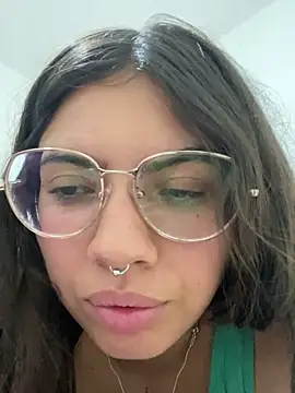 Snapshot of Argentiiniita chatting on 12.28.24 Argentiiniita online show from 12.28.24