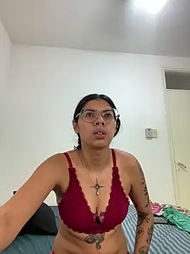 Snapshot of Argentiiniita chatting on 02.02.25 Argentiiniita online show from 02.02.25