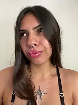 Snapshot of Argentiiniita chatting on 02.07.25 Argentiiniita online show from 02.07.25