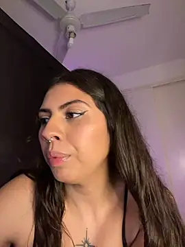 Snapshot of Argentiiniita chatting on 09.11.25 Argentiiniita online show from 09.11.25