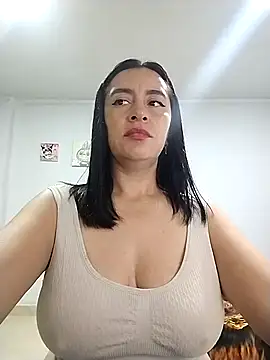 hailey85 online show from 12.22.25