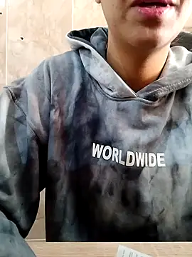 Snapshot of yasima-39 chatting on 01.24.25 yasima-39 online show from 01.24.25