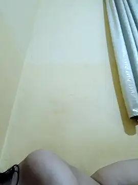 Snapshot of yasima-39 chatting on 09.17.25 yasima-39 online show from 09.17.25