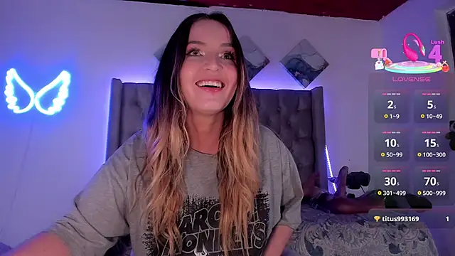 Snapshot of julietaa369 chatting on 10.03.25 julietaa369 online show from 10.03.25