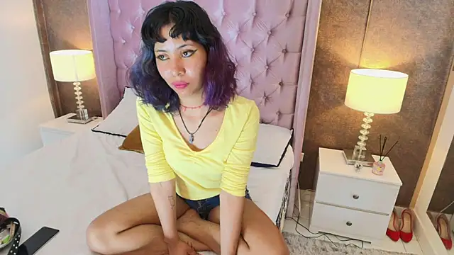 Akane Uwu online show from 02.14.25