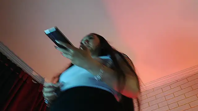 Snapshot of NYX1126 chatting on 04.05.26 NYX1126 online show from 04.05.26