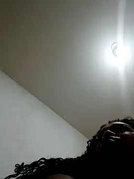 Snapshot of annybarros21 chatting on 10.29.25 annybarros21 online show from 10.29.25