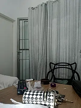 Snapshot of annybarros21 chatting on 11.09.25 annybarros21 online show from 11.09.25