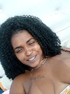 Snapshot of annybarros21 chatting on 02.02.26 annybarros21 online show from 02.02.26