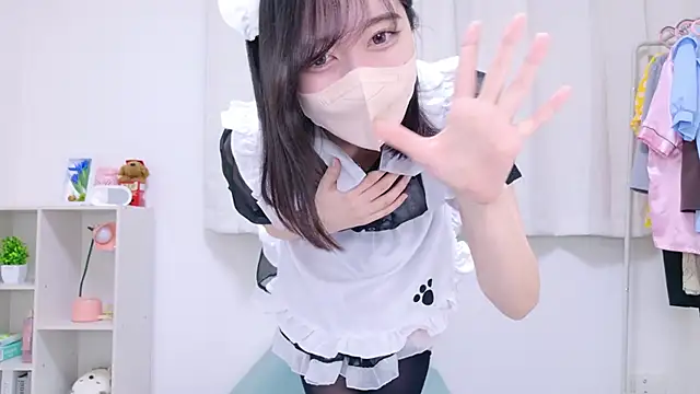 Yurie  online show from 01.08.25