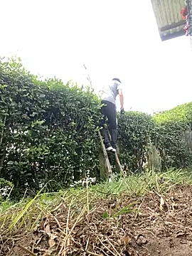 Jestebanano online show from 11.29.25