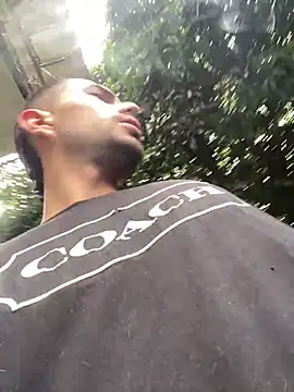 Jestebanano online show from 12.18.25