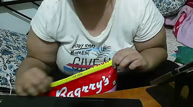 Queen of boobs01 online show from 02.01.25