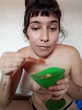 Snapshot of Cloeegoth chatting on 03.05.25 Cloeegoth online show from 03.05.25