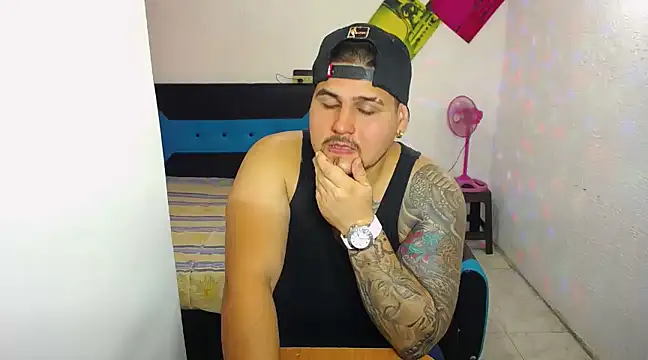 Snapshot of pitbullveryhot chatting on 03.13.25 pitbullveryhot online show from 03.13.25