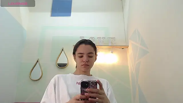 Mia-kalinfa online show from 02.27.25