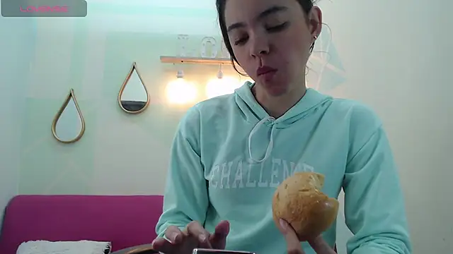 Mia-kalinfa online show from 03.08.25