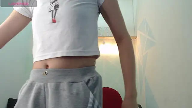 Mia-kalinfa online show from 03.15.25