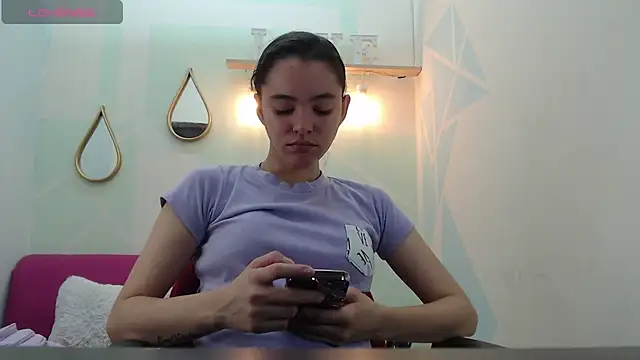 Mia-kalinfa online show from 03.18.25