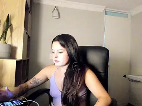 Snapshot of AmandaCallum chatting on 05.26.26 AmandaCallum online show from 05.26.26