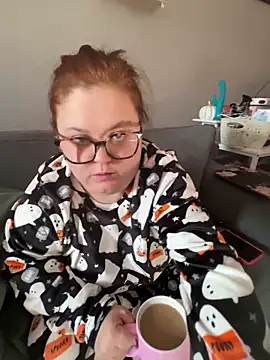 Snapshot of Tallulah-mae-xoxox chatting on 10.22.25 Tallulah-mae-xoxox online show from 10.22.25