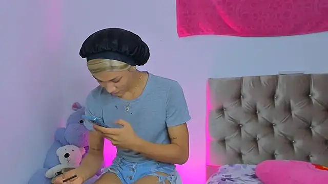 StassieBell online show from 03.05.25