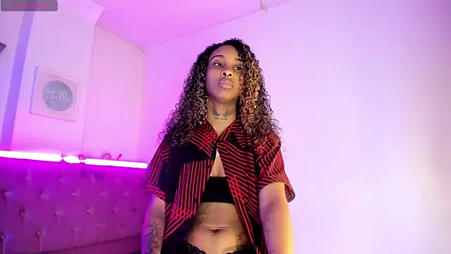 Snapshot of Triipsy chatting on 01.07.25 Triipsy online show from 01.07.25