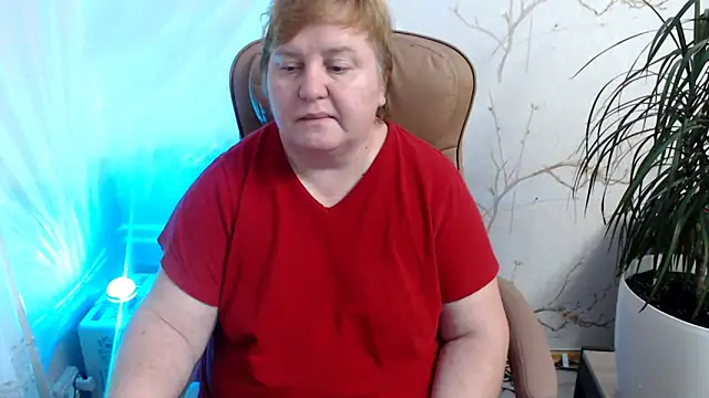 Snapshot of Limonka-Fire chatting on 12.12.24 Limonka-Fire online show from 12.12.24