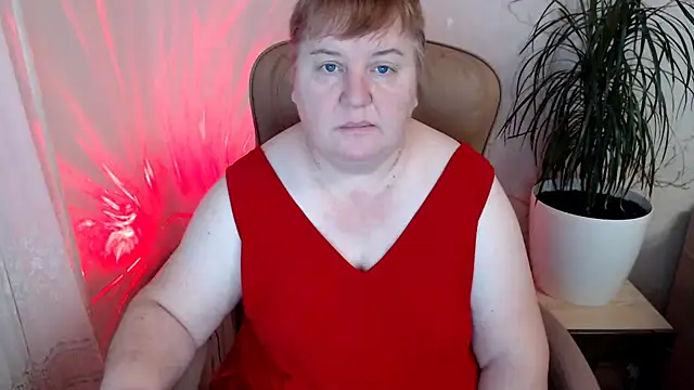 Snapshot of Limonka-Fire chatting on 12.25.24 Limonka-Fire online show from 12.25.24