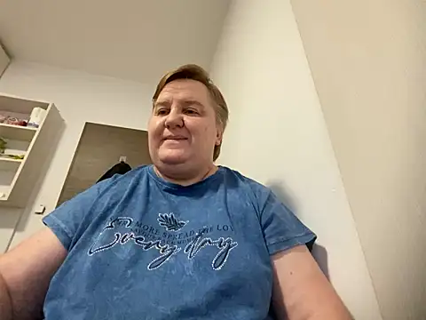 Snapshot of Limonka-Fire chatting on 02.10.25 Limonka-Fire online show from 02.10.25