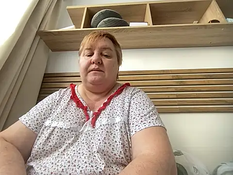 Snapshot of Limonka-Fire chatting on 02.16.25 Limonka-Fire online show from 02.16.25