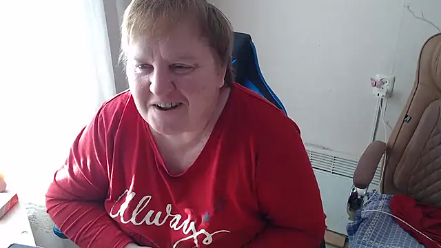 Snapshot of Limonka-Fire chatting on 02.10.26 Limonka-Fire online show from 02.10.26