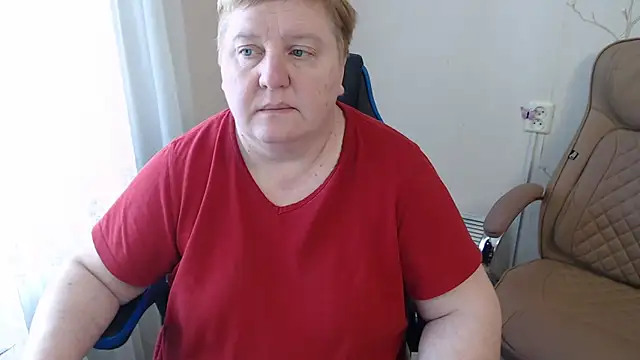 Snapshot of Limonka-Fire chatting on 05.14.26 Limonka-Fire online show from 05.14.26