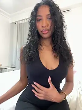 IamCrystal2 online show from 06.03.26