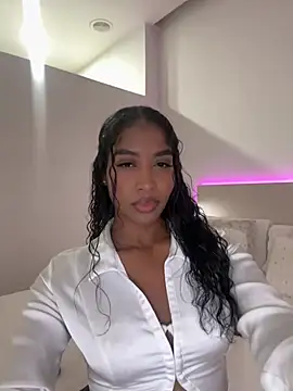 IamCrystal2 online show from 07.25.26