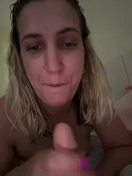 Snapshot of Bia_sexynovaes chatting on 01.15.25 Bia sexynovaes online show from 01.15.25