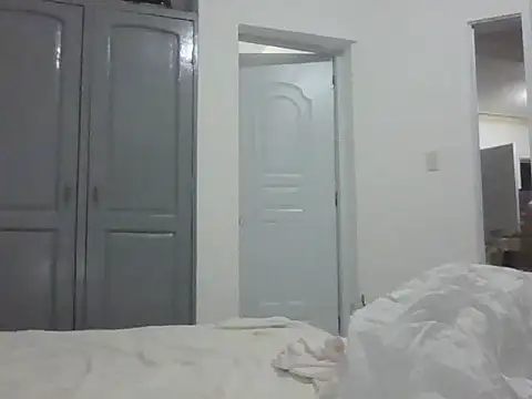 Snapshot of adele-33 chatting on 10.10.25 adele-33 online show from 10.10.25