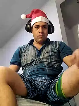 Snapshot of CRISTHIAN_GREY01 chatting on 12.03.24 CRISTHIAN GREY01 online show from 12.03.24