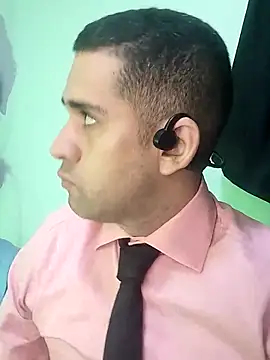 Snapshot of CRISTHIAN_GREY01 chatting on 01.30.25 CRISTHIAN GREY01 online show from 01.30.25